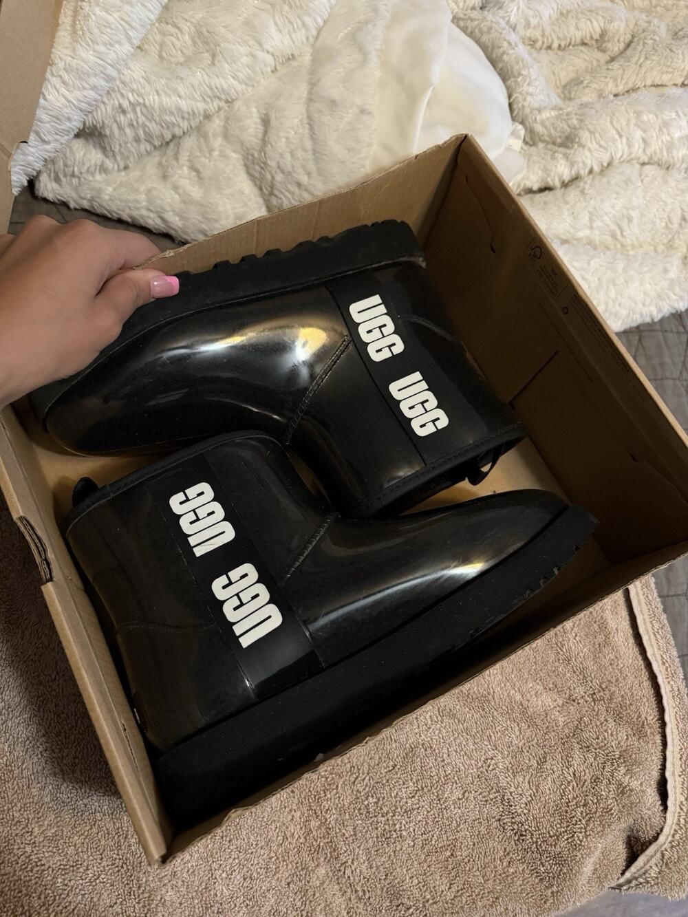 UGG Classic Clear Mini Black Waterproof Rubber Pull-On Ankle Rain Boots US 8